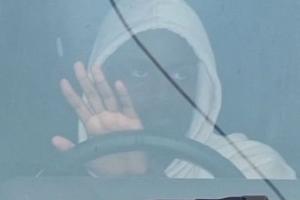 星空体育官网-此前与纽卡决裂！伊萨克昨日单独到训练中心，遭球迷怒喷：老鼠！