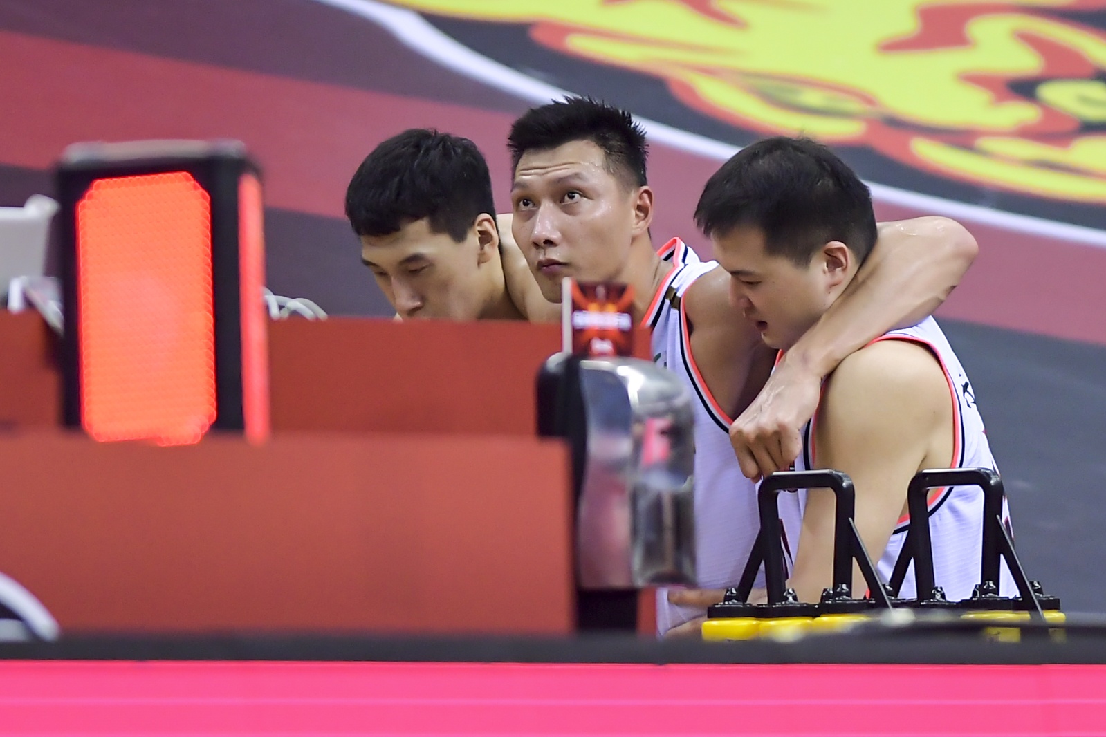 5年前的今天：广东夺得队史第10冠 易建联遭遇跟腱断裂