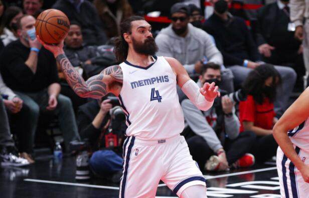 无愧金牌配角！灰熊崛起背后需谢蓝领亚当斯